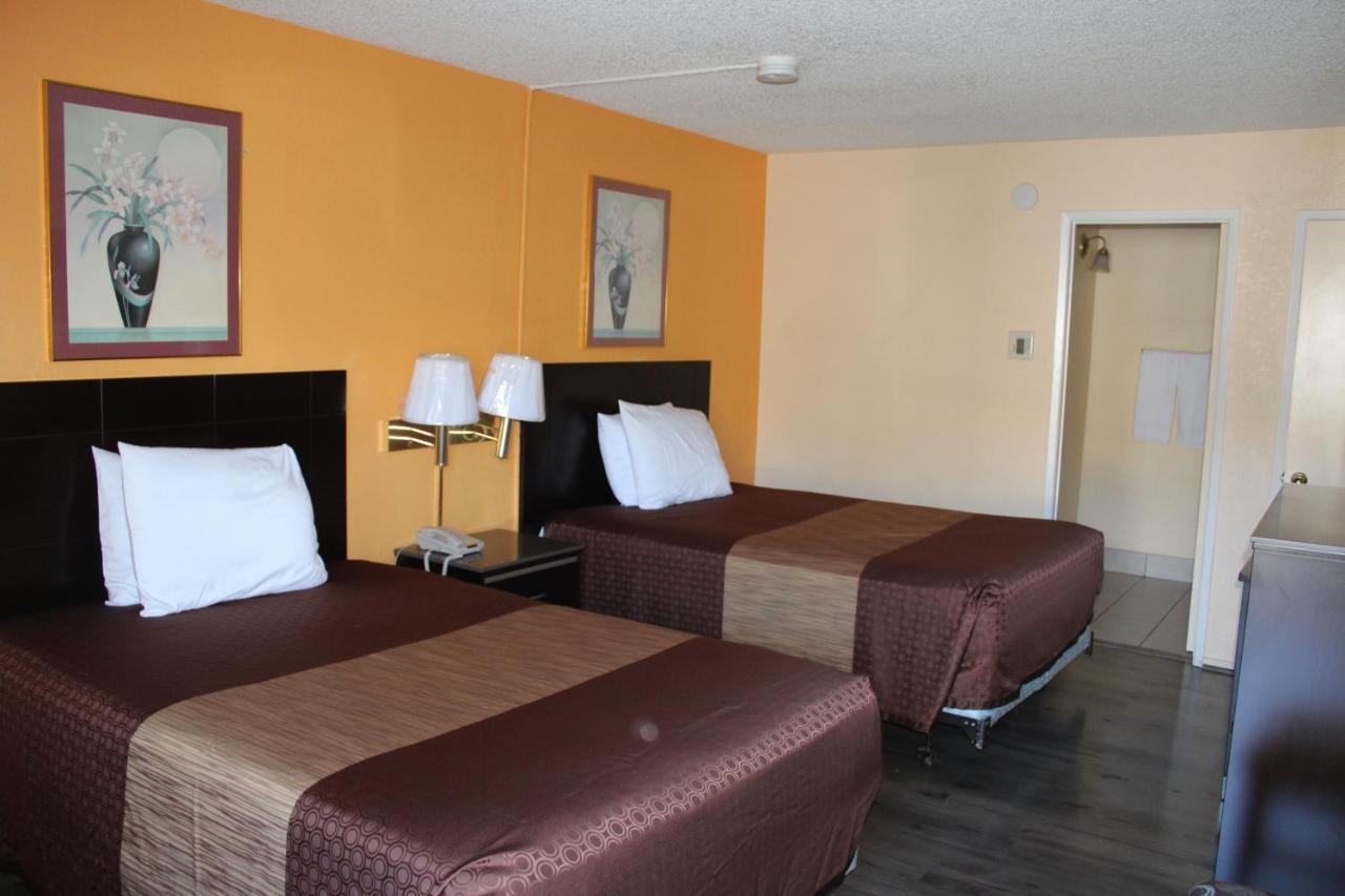 Budget Redwood (adults Only) Motel